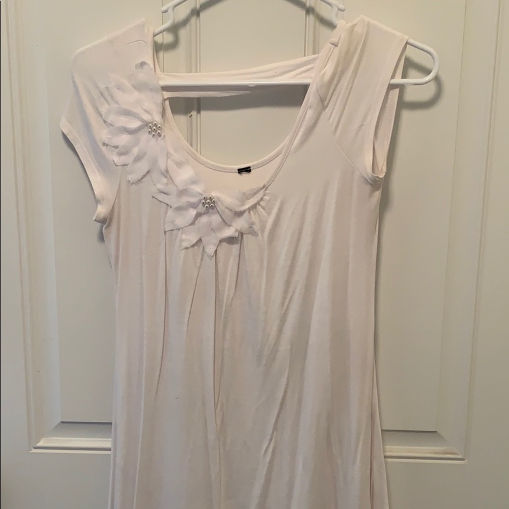 white cotton top